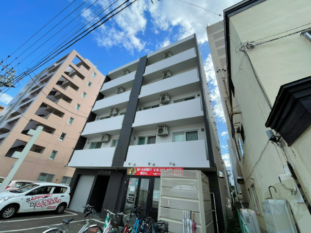 建物外観　札幌市中央区南２条西「リアン２１３」