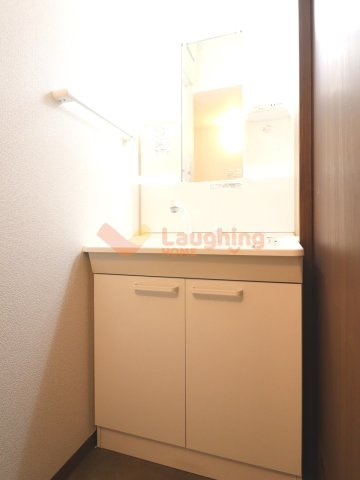 洗面設備　使いやすい洗面所です