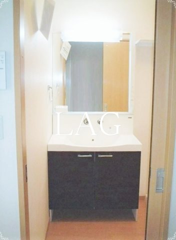 洗面設備　独立洗面台です。