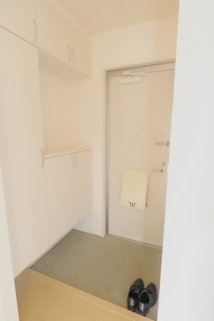 玄関　※同じ間取りの別部屋のお写真です※