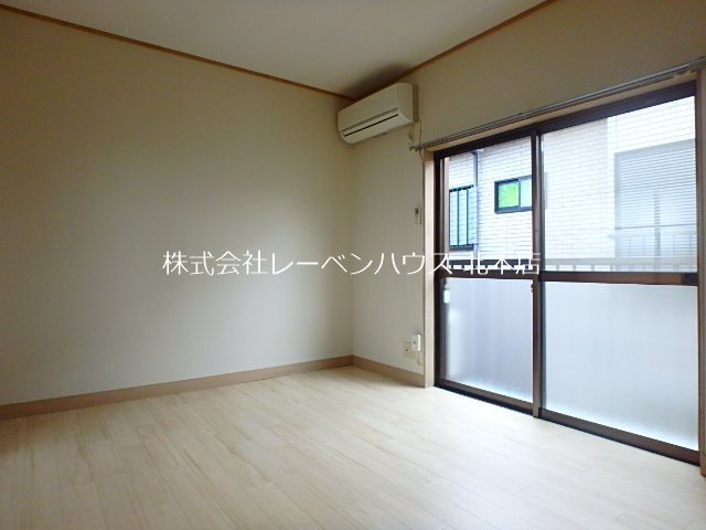 居室・リビング　同物件別部屋参考写真