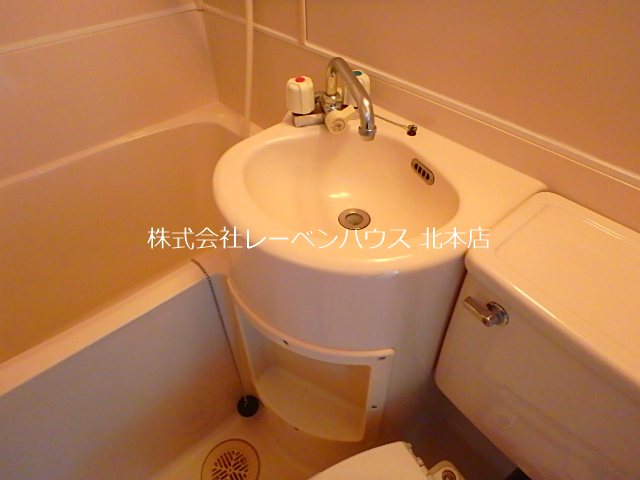 洗面設備　同物件別部屋参考写真