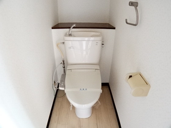 トイレ　※他号室の写真です