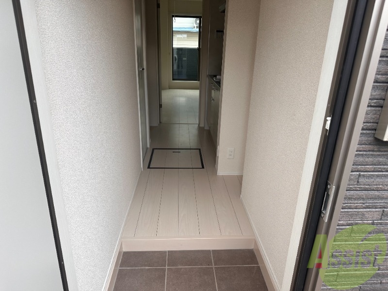 玄関　玄関を正面から撮影しました、イメージを掴んで下さい。