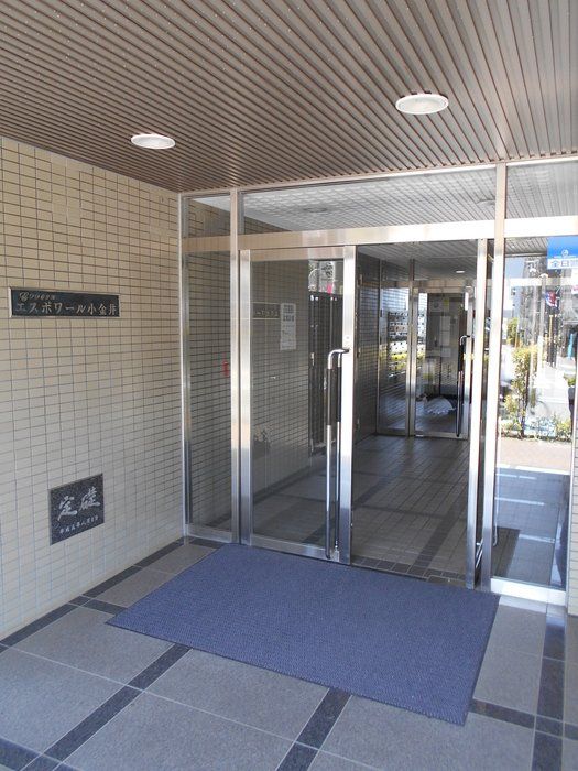 エントランス　★エントランス・防犯カメラ完備★