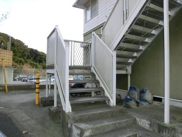 建物外観　階段
