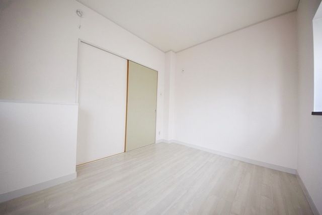 その他　★5帖の洋室です★