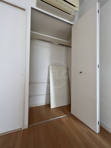 収納　アーデンタワー立売堀　クローゼット