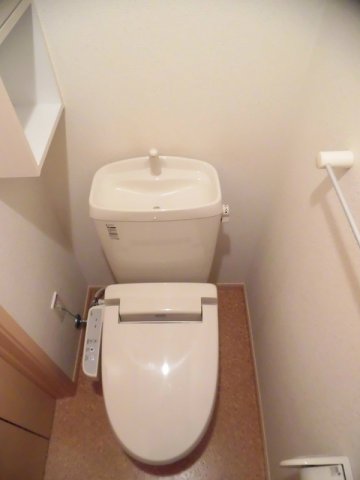 トイレ　コンパクトで使いやすいトイレです