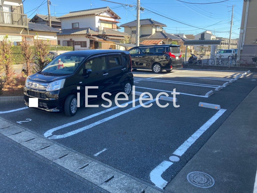 駐車場　敷地内駐車場も募集中です！