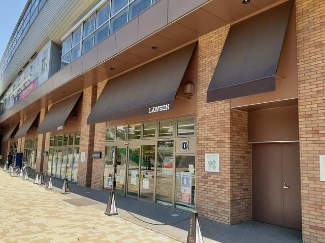 コンビニ　ローソン（コンビニ）まで450m