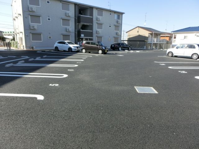 駐車場　敷地内の駐車場です。