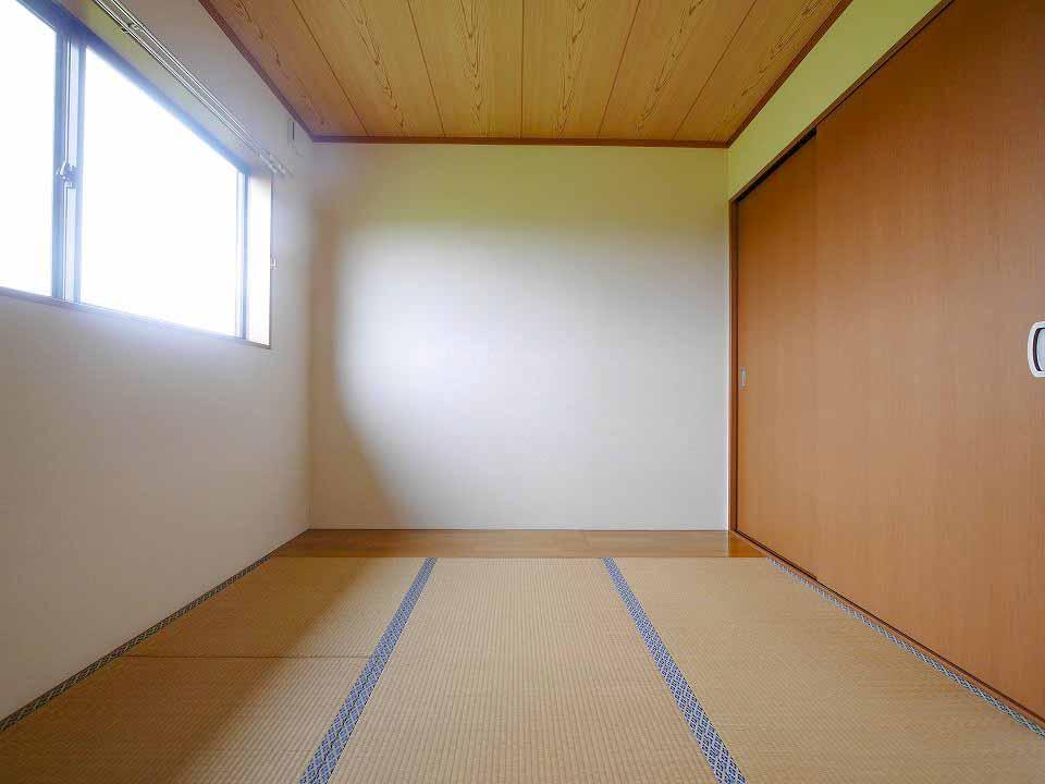 眺望　しっとりと落ち着いた雰囲気の和室