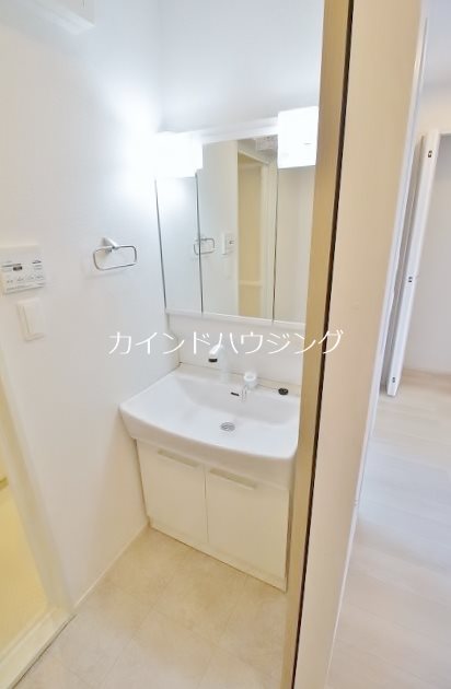 洗面設備　シャンプードレッサー