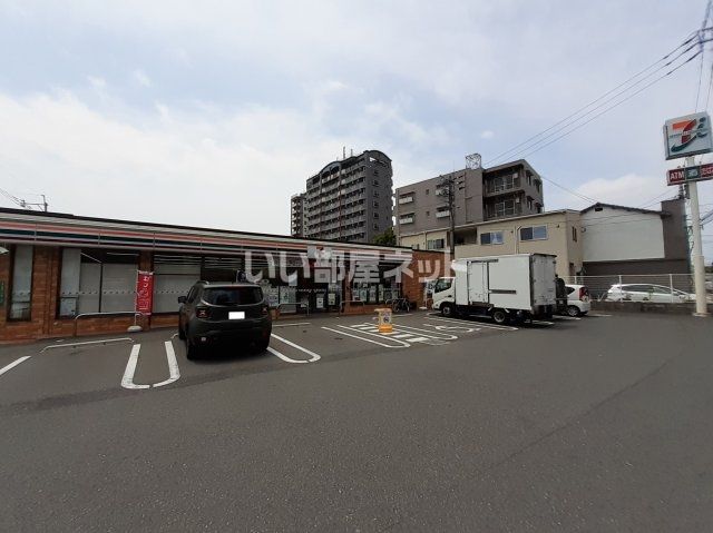 コンビニ　セブンイレブン　小倉北方一丁目店（コンビニ）まで393m