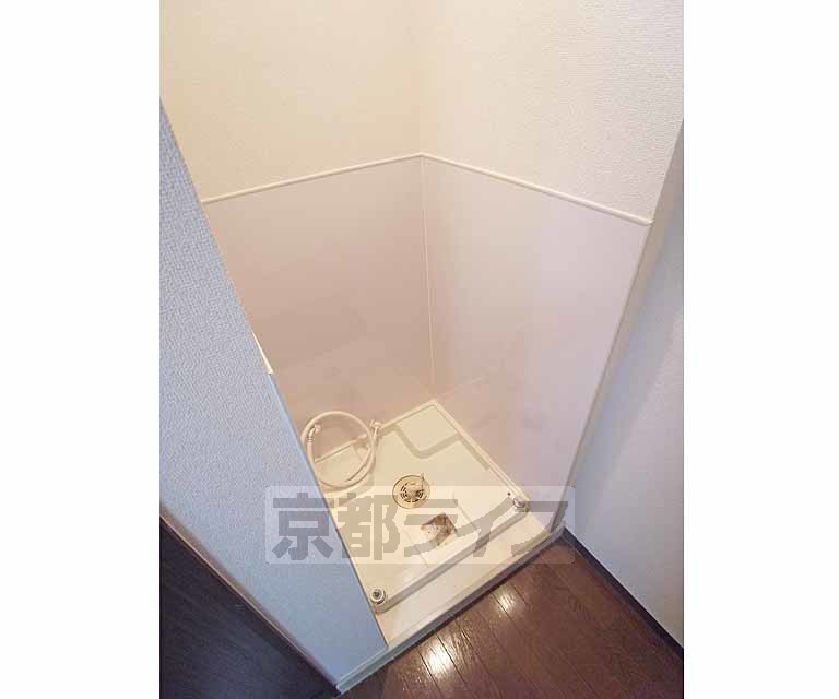 その他設備　室内に洗濯機置けます。