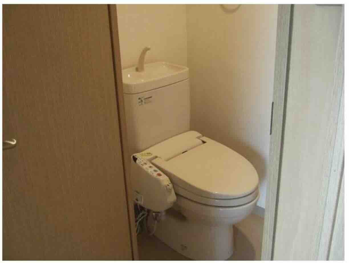 アネシス大倉山405のトイレ写真