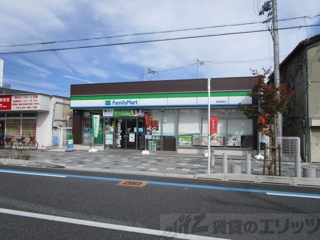 コンビニ　ファミリーマート 富田駅南店（コンビニ）まで370m