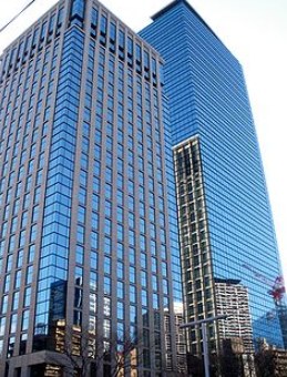 ショッピングセンター　新宿オークシティ（ショッピングセンター）まで434m