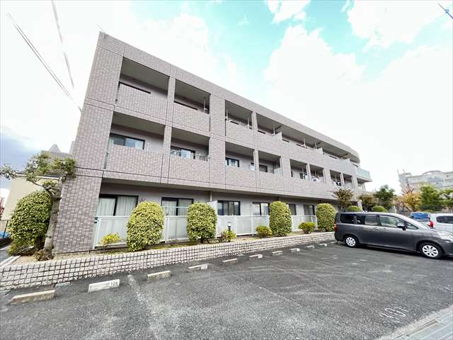 建物外観　閑静な住宅地