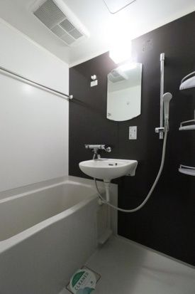 バス・シャワールーム　別タイプのお部屋です