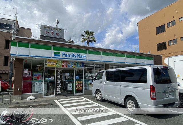 コンビニ　ファミリーマート小豆餅店（コンビニ）まで181m