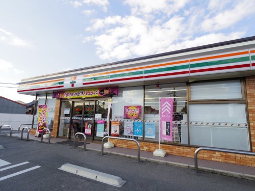 コンビニ　セブンイレブン 斑鳩町龍田店（コンビニ）まで642m