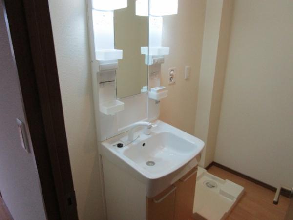 洗面設備　※同施工会社写真※
