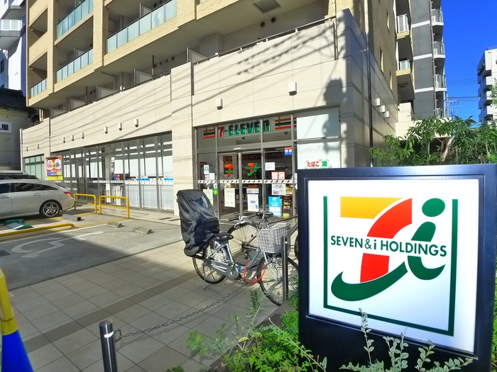 コンビニ　セブンイレブン（コンビニ）まで60m