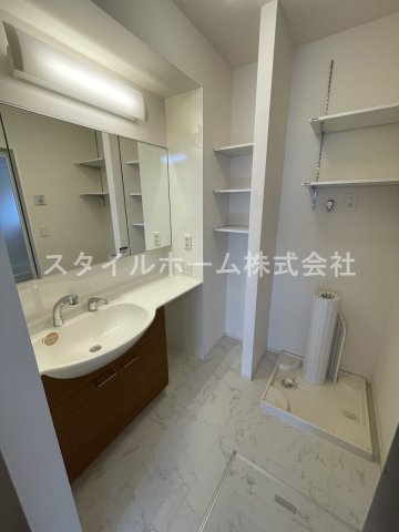 洗面設備　別部屋写真です。