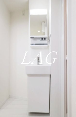 洗面設備　独立洗面台です。