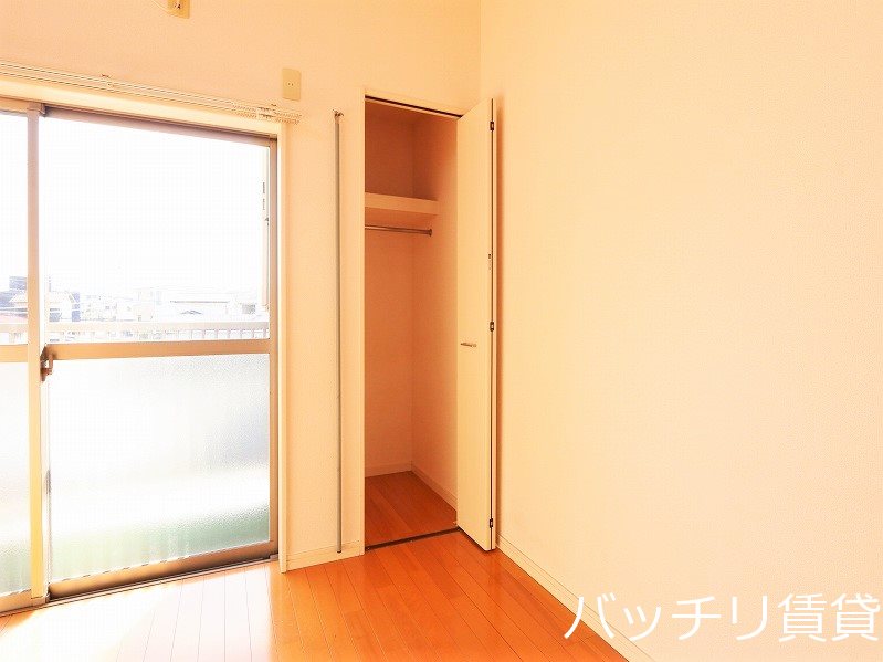 収納　画像は同型タイプの為、現状を優先致します。