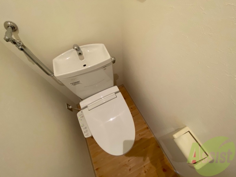 地下鉄南北線 幌平橋駅 徒歩17分 2階建 築15年のトイレ写真