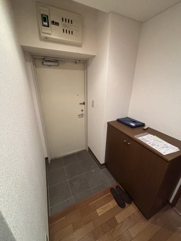 玄関　別部屋の写真になります