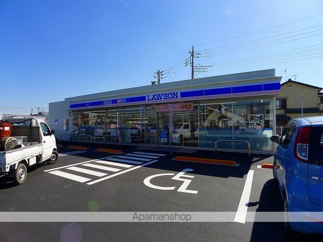 コンビニ　ローソン　館林青柳町店（コンビニ）まで900m