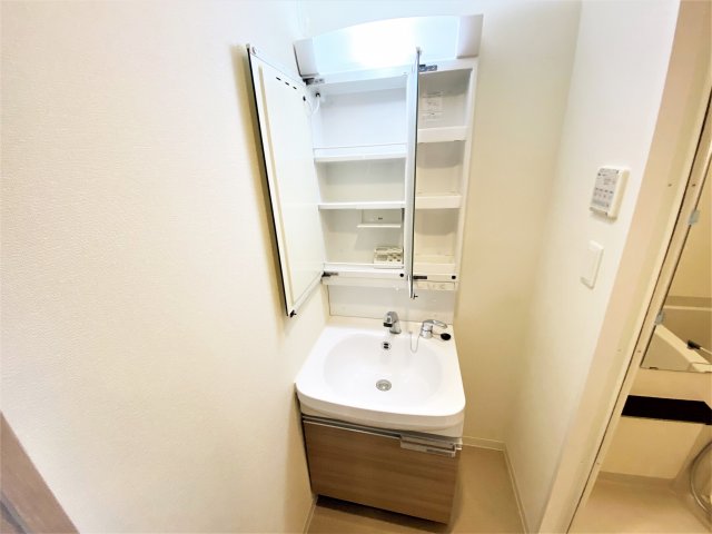 レオンコンフォート上本町カレントの内装写真