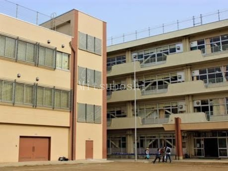 小学校　調布市立上ノ原小学校（小学校）まで355m