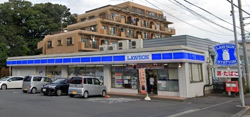 コンビニ　ローソン（コンビニ）まで870m