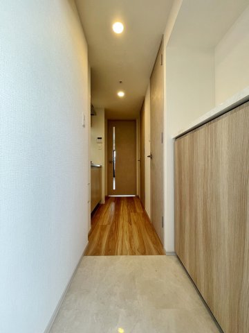名鉄名古屋本線 堀田駅 徒歩3分 11階建 築1年の玄関写真