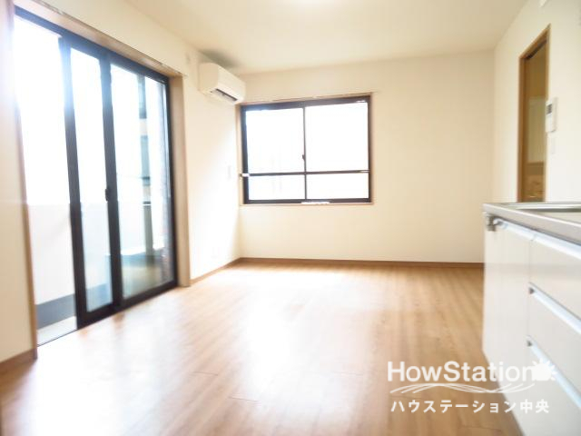 プレシャス千川の居間写真