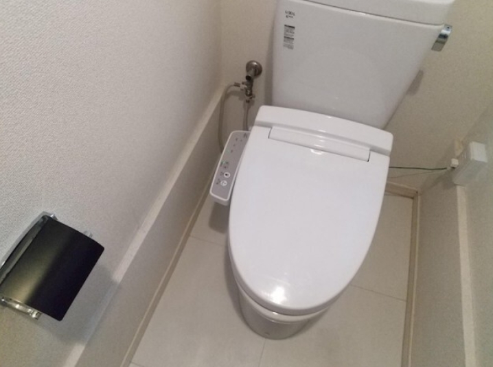 東急東横線 祐天寺駅 徒歩7分 7階建 築61年のトイレ写真