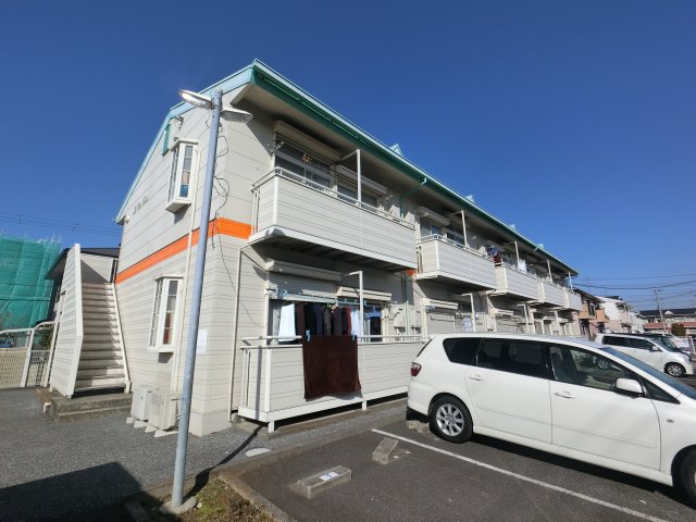 ＪＲ内房線 五井駅 バス乗車時間：8分 最寄りバス停で下車 徒歩3分 築33年