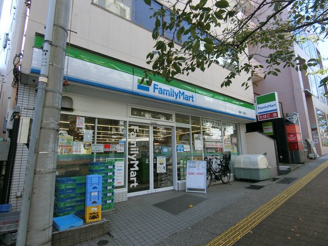 コンビニ　ファミリーマート宮崎一丁目店（コンビニ）まで300m