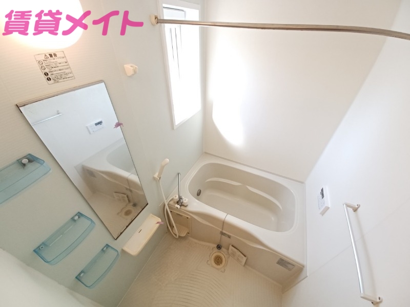 バス・シャワールーム　反転タイプ参考写真