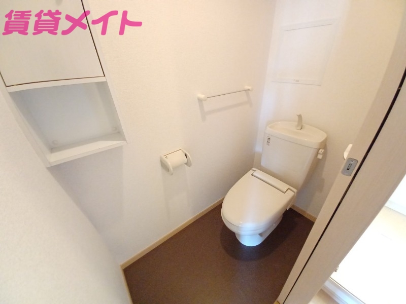 トイレ　反転タイプ参考写真