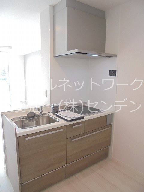キッチン　写真は102号室です。(参考)