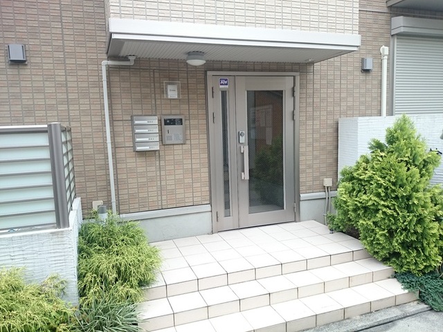 ＪＲ関西本線 八尾駅 徒歩14分 2階建 築17年の外観写真