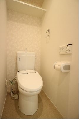 トイレ　水廻りもオシャレですね