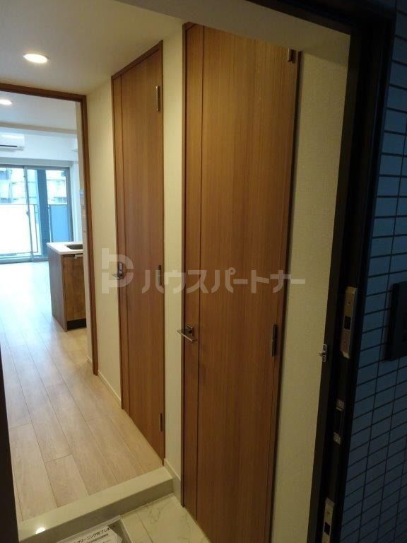 ヴァースクレイシア赤羽の玄関写真