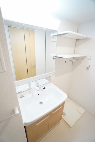 洗面設備　※同物件・同タイプの写真です。